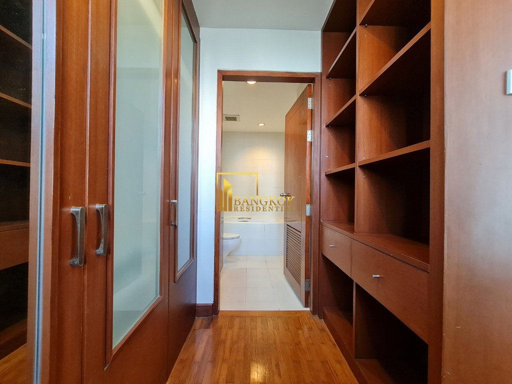 รูป Spacious 3 Bedroom Apartment Near Phrom Phong Shopping District - BR0680AP - รูปที่ 23/30