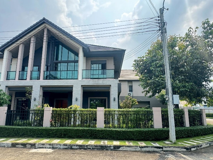 รูป (B0025) 🔥 บ้านเดี่ยวหรูหลังมุม Type ใหญ่สุด | บางกอกบูเลอวาร์ด แจ้งวัฒนะ 2 | พร้อมอยู่ ทำเลศักยภาพ - รูปที่ 2/3