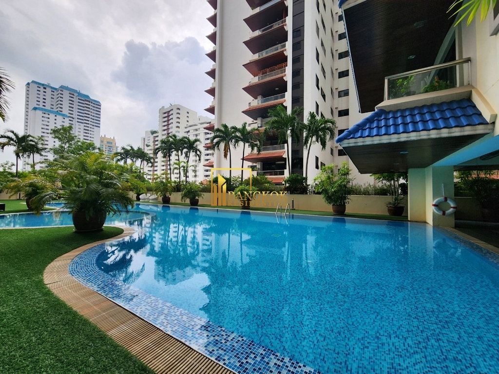รูป Renovated 4 Bedroom Duplex Penthouse For Rent in Asoke Area - BR0355AP - รูปที่ 36/58