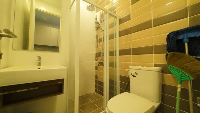 รูป บราวน์คอนโด รัชดา32 ฝั่งสระ วิวสวย ราคาดี - รูปที่ 6/24