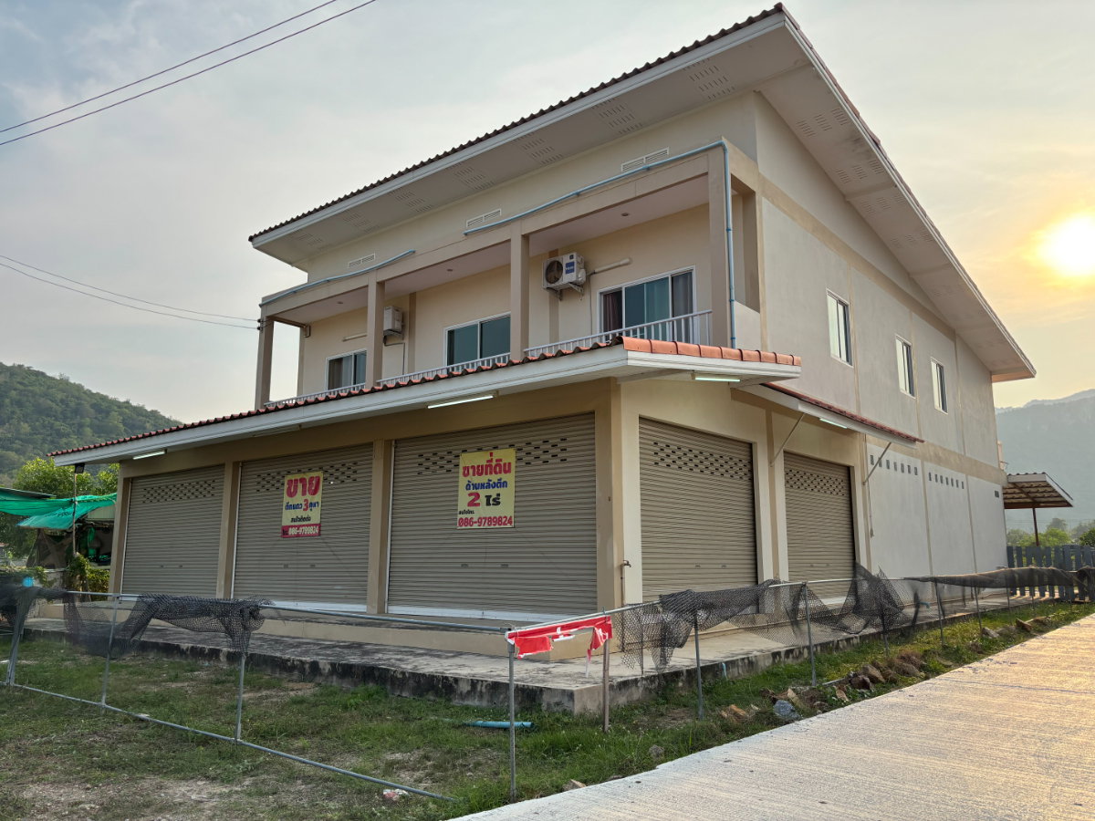 รูป 🏡 ขายบ้านพร้อมที่ดิน ทำเลทอง ปราณบุรี ใกล้ทะเลเพียง 750 เมตร 🌊 | เหมาะลงทุน + อยู่อาศัย - รูปที่ 1/18