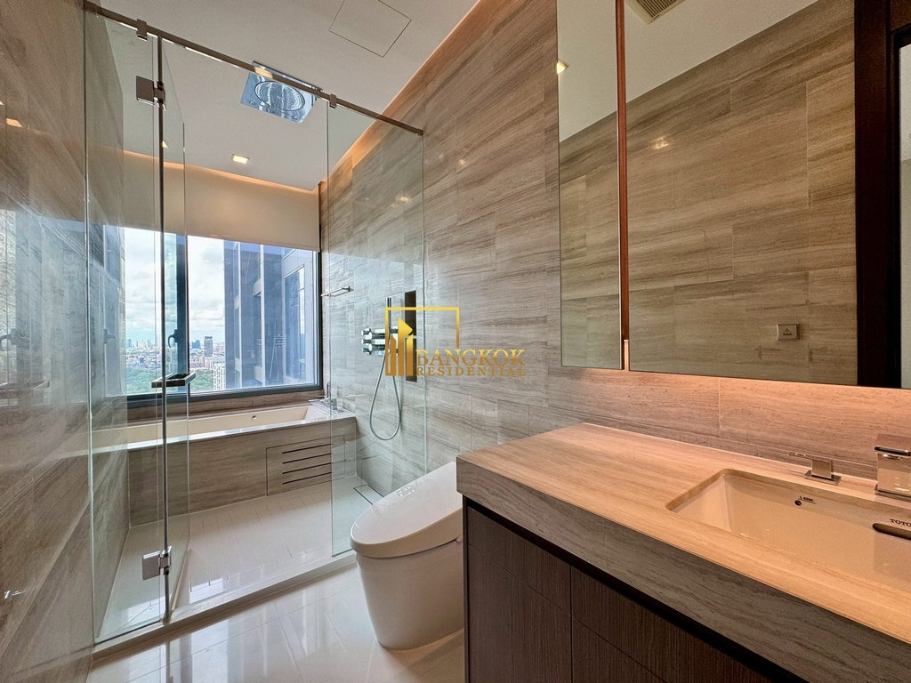 รูป Q Sukhumvit | Superb 3 Bedroom Luxury Condo Next to BTS - BR60504CD - รูปที่ 17/48