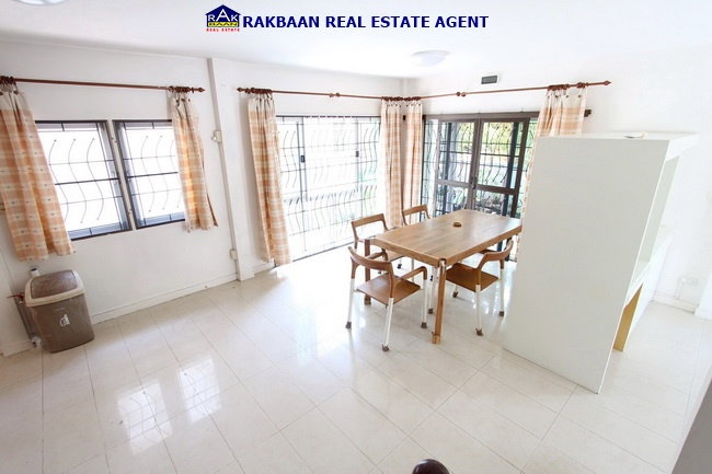 รูป ขายบ้านลำลูกกาคลอง6 บ้านฟ้าปิยรมย์ 52ตร.ว. 3นอน 2ห้องน้ำ 1ครัว แถมแอร์,ปั๊มน้ำ,แท็งค์น้ำ,ผ้าม่าน,มุ้งลวด,เหล็กดัด 3.55ล้านเท่านั้น - รูปที่ 14/27