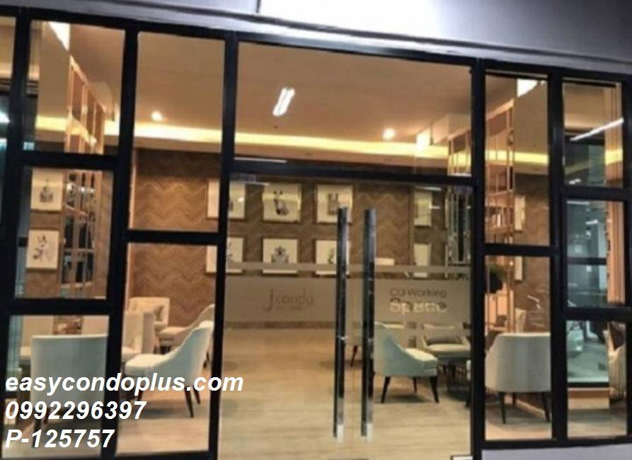 รูป P-125757 วิวสระว่ายน้ำ! เจ คอนโด สาทร-กัลปพฤกษ์ 1 นอน  7,500 บาท   | Line Id: @easycondoplus | 099-229-6397 - รูปที่ 13/15