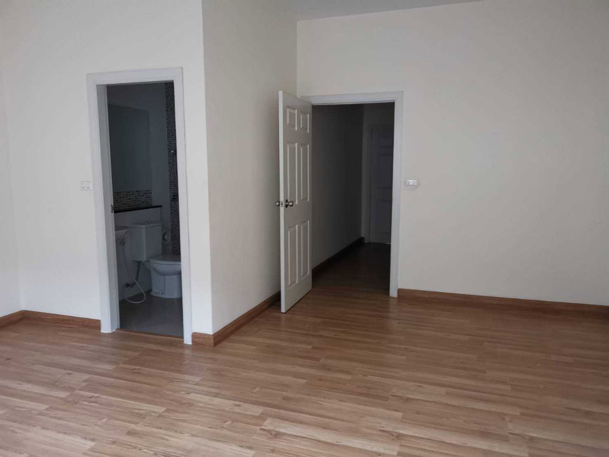 รูป ✨ ทาวน์โฮม 4 ชั้น Premium Place นวมินทร์ – ลาดพร้าว 101 พร้อมอยู่ 💰 ราคาเพียง 5.95 ล้านบาท - รูปที่ 9/22