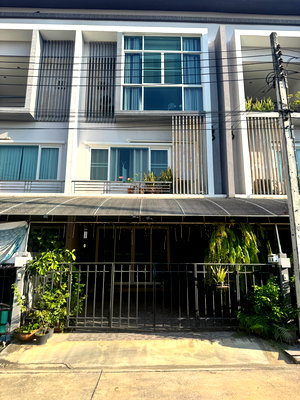 ทาวน์โฮม กรุงเทพมหานคร : ขายทาวน์โฮม The Exclusive สาทร-กัลปพฤกษ์