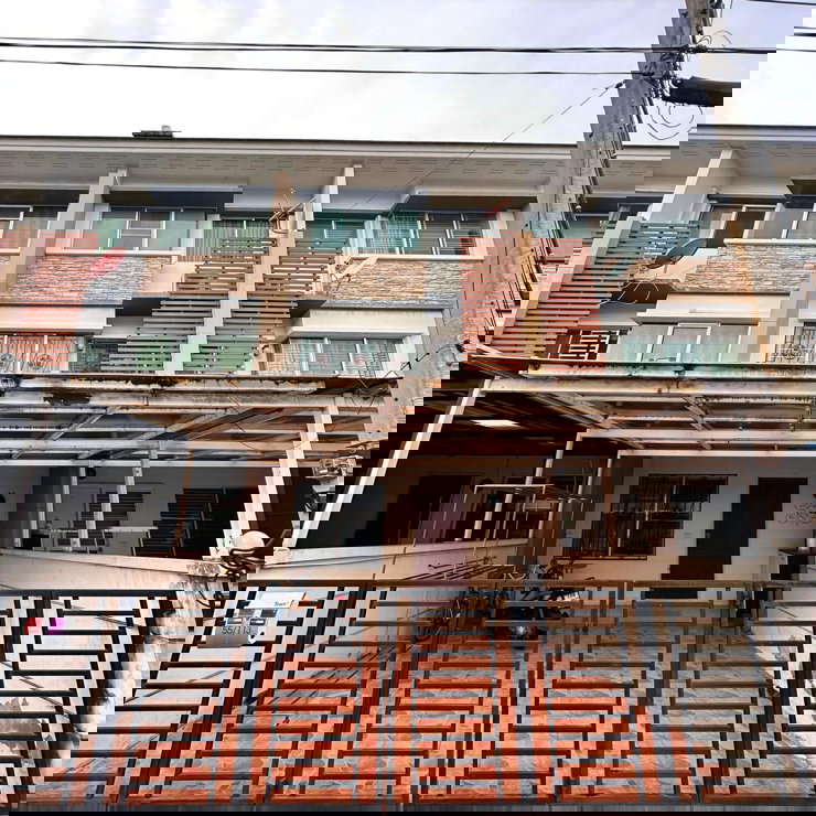 ขายทาวน์โฮม : 🔥ทาวน์เฮาส์ 3 ชั้น พร้อมผู้เช่า🔥