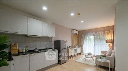 2-BR Condo at The Seed Musee Sukhumvit 26 near BTS Phrom Phong (ID 2725268)