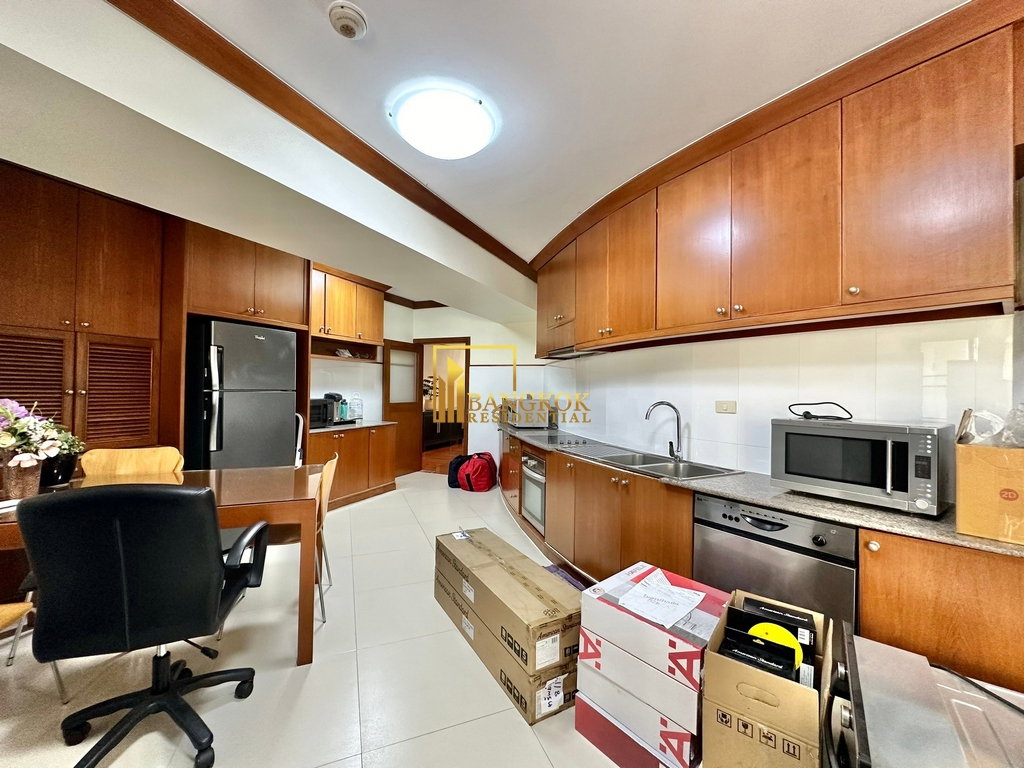 รูป Large 3 Bedroom Apartment in Convenient Location - BR0271AP - รูปที่ 11/40