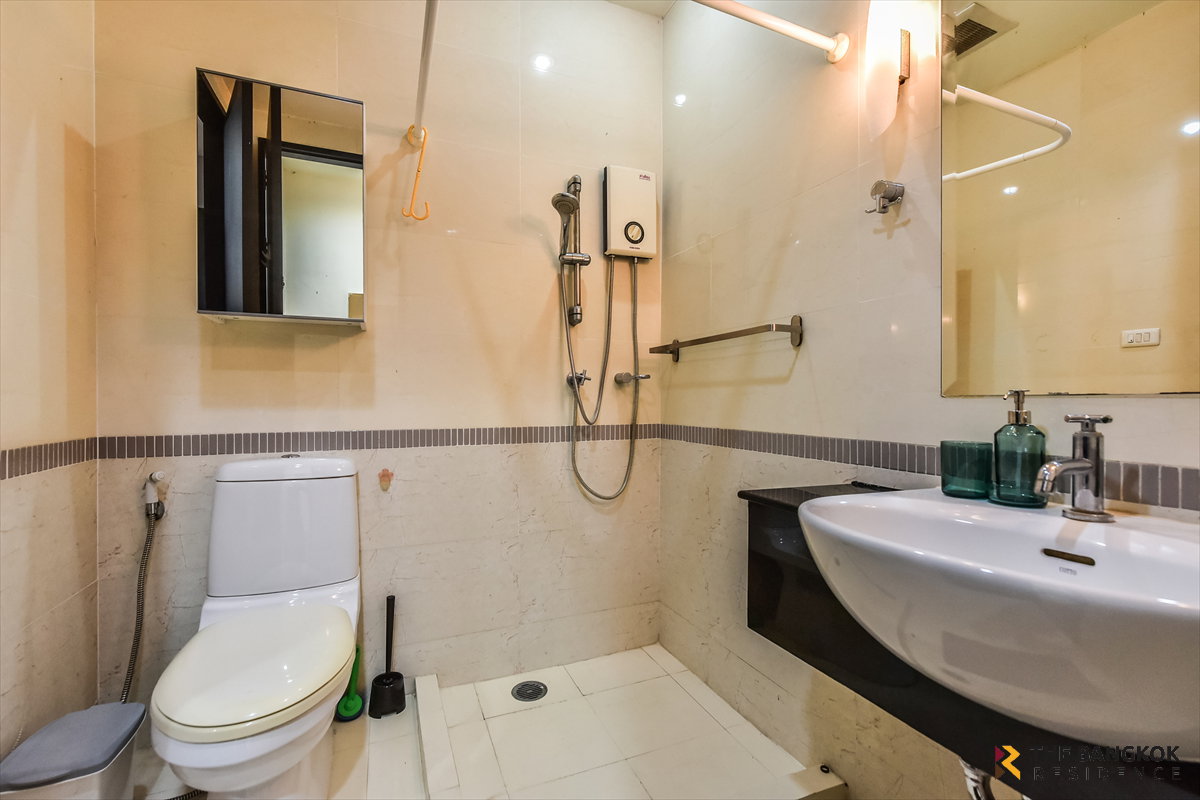 รูป 🔥 Available Now🔥 Baan Klang Krung Siam Pathumwan 2B2B 7sqm. 32K/Month Call Ms.Angel(Aumi)0658209572 - รูปที่ 13/14
