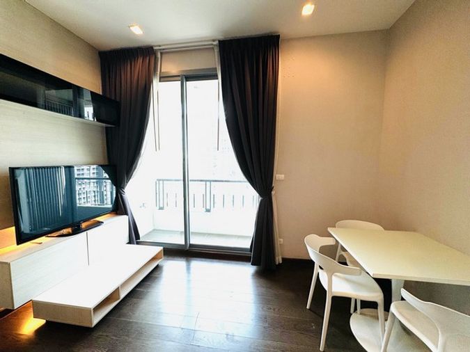 ขาย/SALE : Q Asoke (คิว อโศก) - 1 ห้องนอน LC161