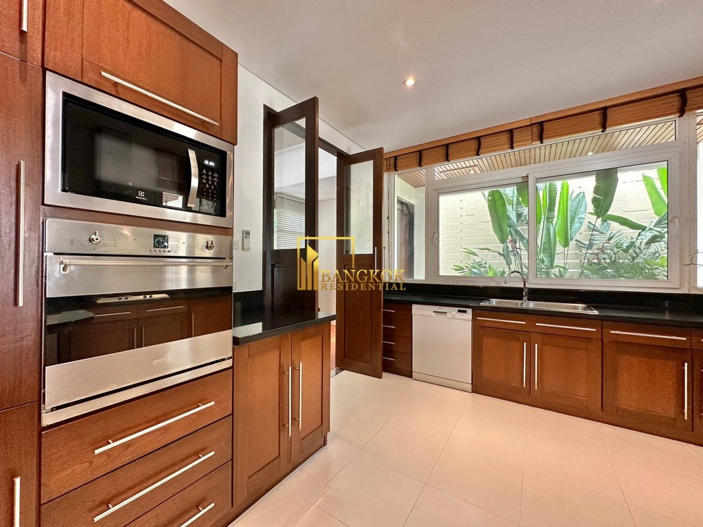 picture Beautiful 4 Bedroom Luxury House With Private Pool - BR28092SH - 15/47