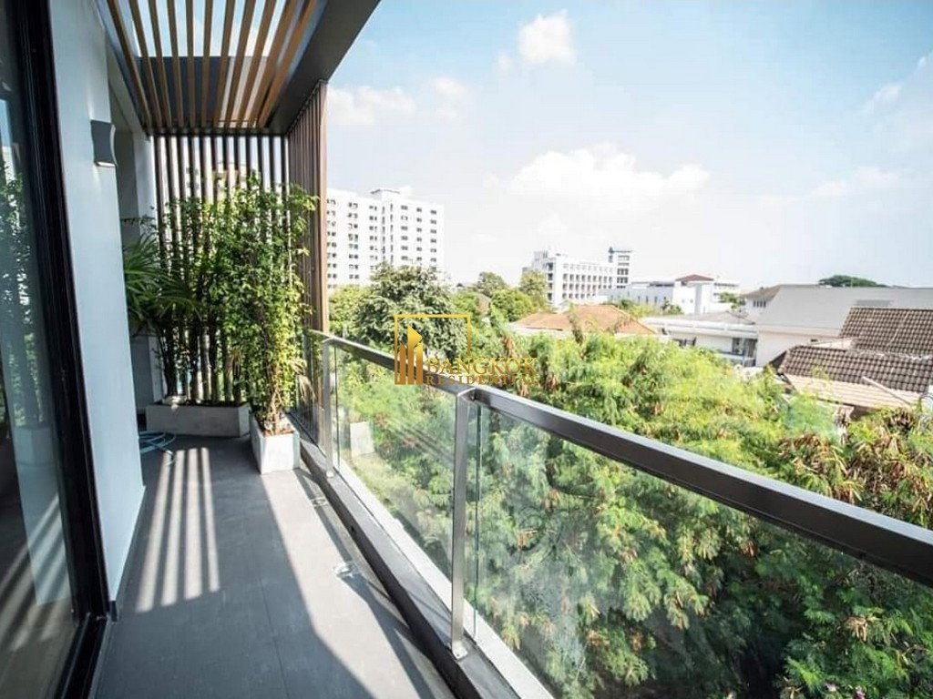 รูป Very Spacious 4 Bed Luxury House For Sale in Phra Khanong Area - BR28126SH - รูปที่ 8/11