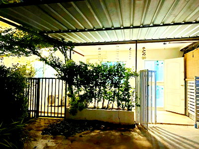 เช่าบ้านเดี่ยว บึงทุ่งสร้าง ขอนแก่น : แฟรี่พลาซ่า 600 ม. บึงแก่นนคร 800 ม. วัดศรีนวล 900 ม. บ้านเดี่ยวชั้นเดี่ยว 2 นอน 1 น้ำ 63 ตร.ม. รีโนเวทใหม่ เมืองขอนแก่น