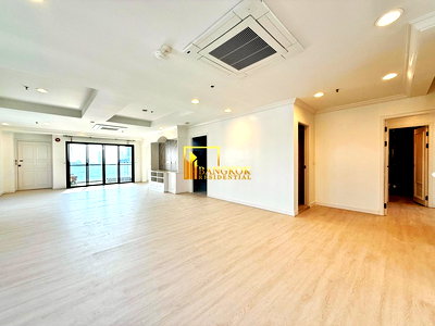 เช่ากิจการ MRT สุขุมวิท : Renovated 4 Bedroom Duplex Penthouse For Rent in Asoke Area - BR0355AP