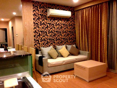 คอนโดให้เช่า : คอนโด 2 ห้องนอน ชั้นสูง 16 ชั้น The Complete Narathiwat ใกล้ MRT ช่องนนทรี (ID 384435)