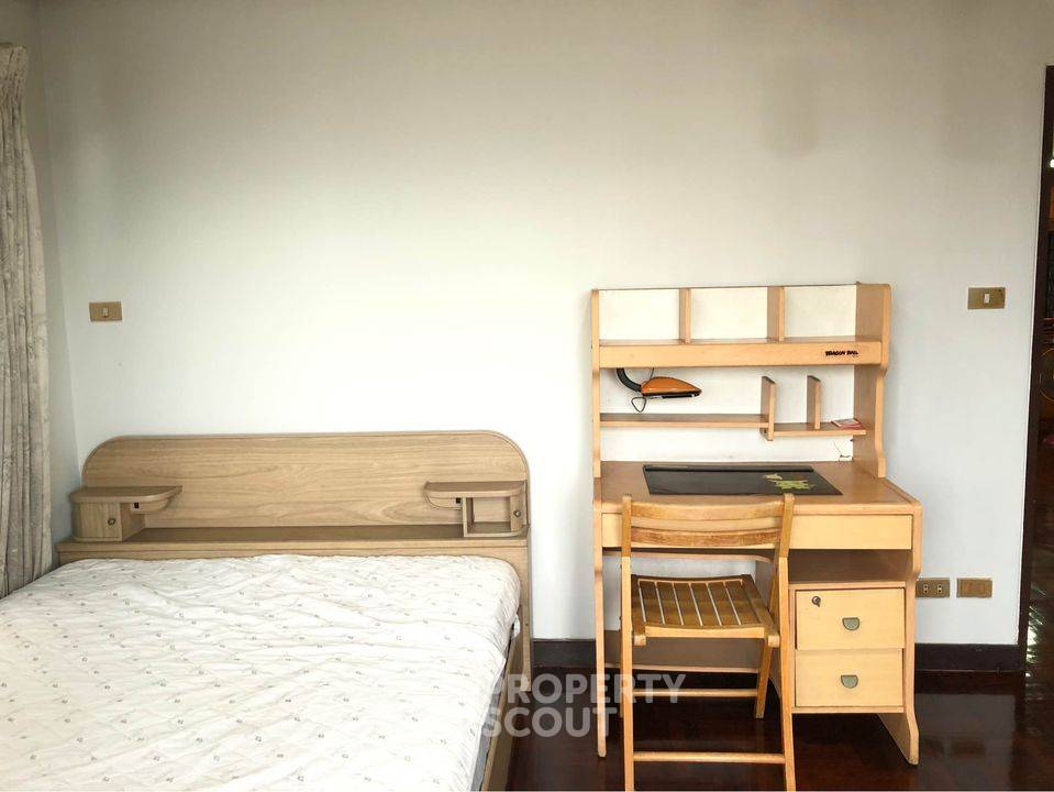 รูป คอนโด 3-ห้องนอน ที่ ริชมอนด์ พาเลส คอนโดมิเนียม ใกล้ BTS พร้อมพงษ์ (ID 635694) - รูปที่ 9/12