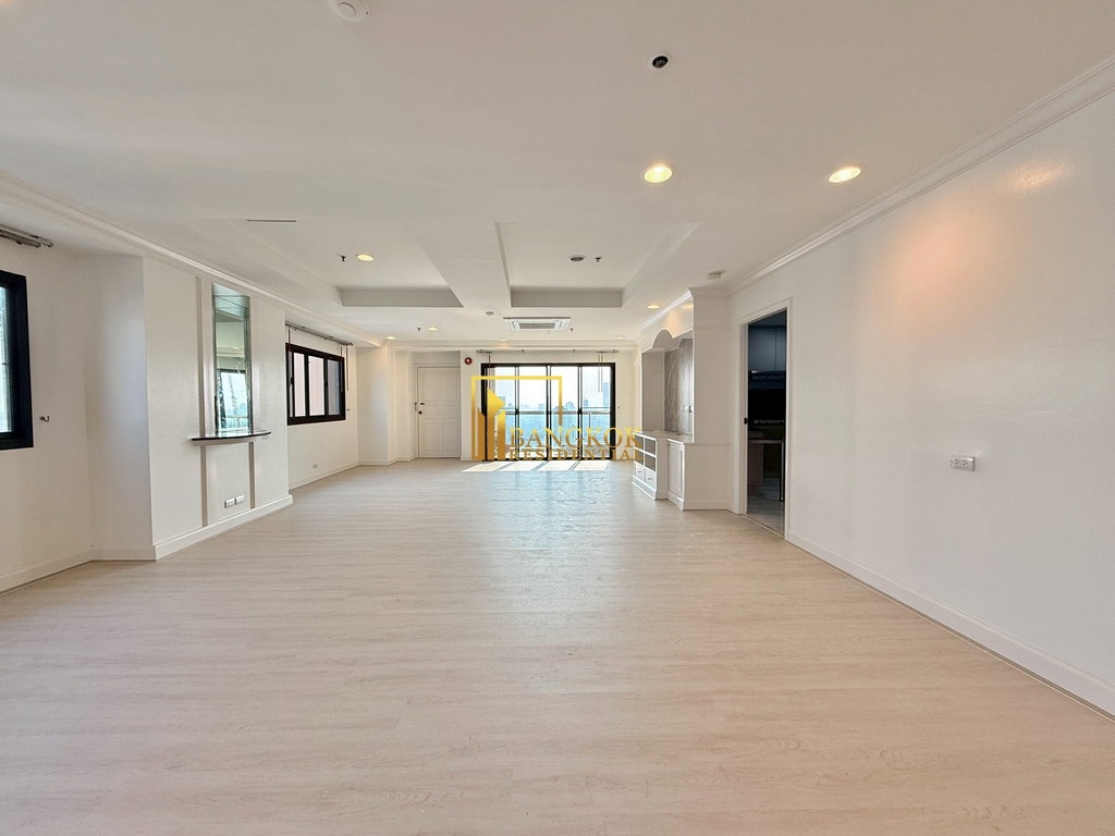 รูป Renovated 4 Bedroom Duplex Penthouse For Rent in Asoke Area - BR0355AP - รูปที่ 2/58