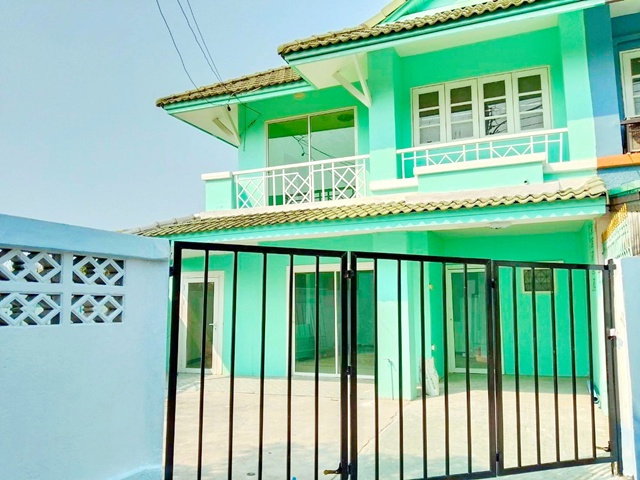 รูป ตลาดเจริญผล100ม. บิ๊กซี คลองสาม 380 ม. เลียบคลองสาม ทาวน์เฮาส์หลังริม 3นอน 30ตร.ว. 240ตร.ม. ตลาดคลองสาม 1 กม. - รูปที่ 3/8