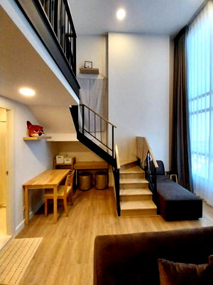 Condos for rent : 🏙️ Live in a condo but feel like home! Xtra Loft, 4.95 m high ceiling, view of the Chao Phraya River curve.