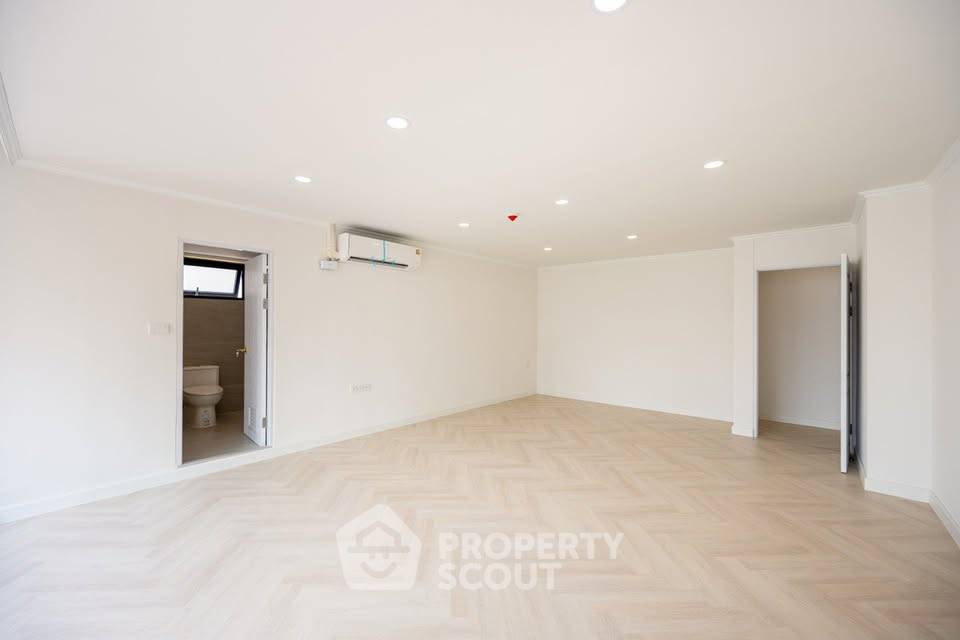 รูป คอนโด 3-ห้องนอน ที่ แกรนด์ วิลล์ เฮาส์ 2 ใกล้ MRT สุขุมวิท (ID 2793950) - รูปที่ 10/16