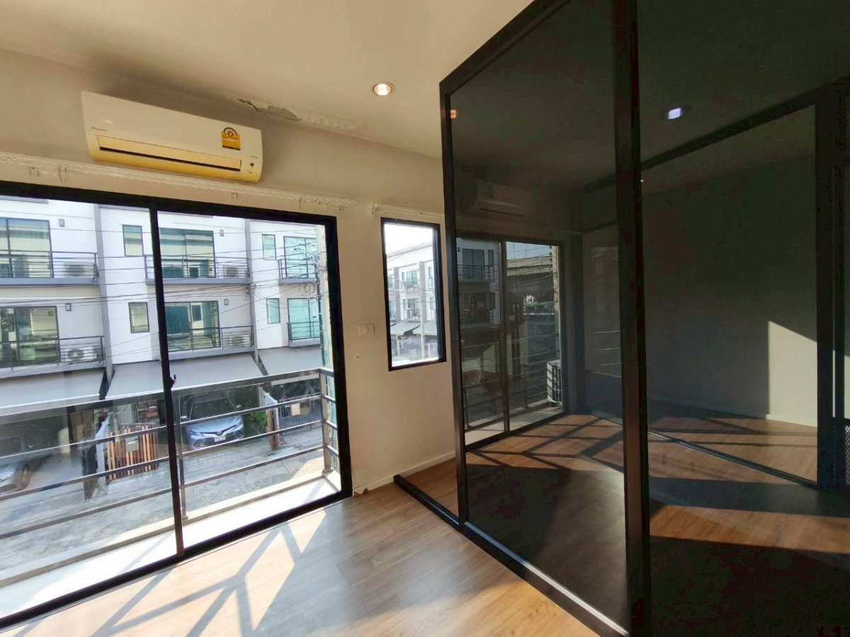 รูป ✨ ขายทาวน์โฮม 3 ชั้น บ้านกลางเมือง ปิ่นเกล้า - จรัญ 💰 ราคาเพียง 4.29 ล้านบาท - รูปที่ 21/37