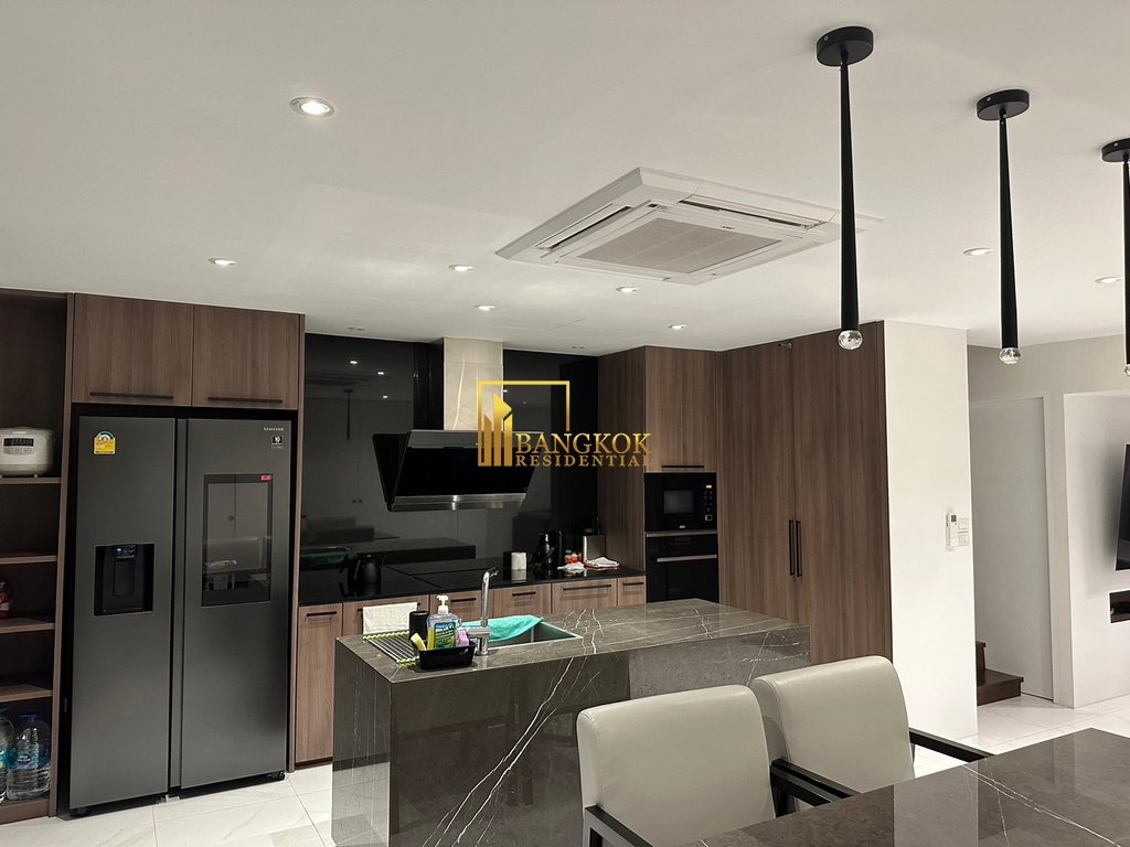 รูป Stunning 2 Bedroom Townhouse For Rent in Sathorn Area - BR49044TH - รูปที่ 4/13