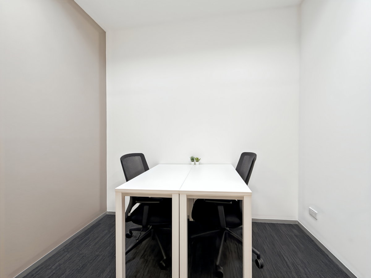 รูป พื้นที่สำนักงานส่วนตัวสำหรับ 2 คนที่ Regus Rasa One Tower - รูปที่ 2/6