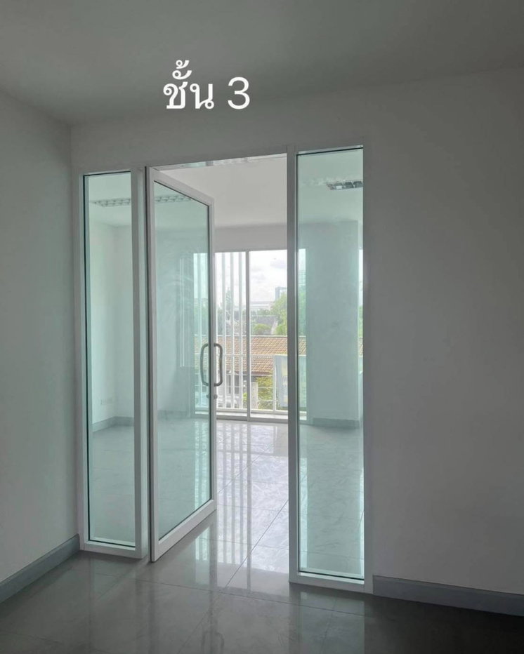 รูป [ให้เช่า] โฮมออฟฟิศ 4 ชั้น หลังมุม📍ซอยติวานนท์ 25 ใกล้ กระทรวงพาณิชย์ 🚇MRT สถานีสถานบินน้ำ (สายสีชมพู) - รูปที่ 6/9