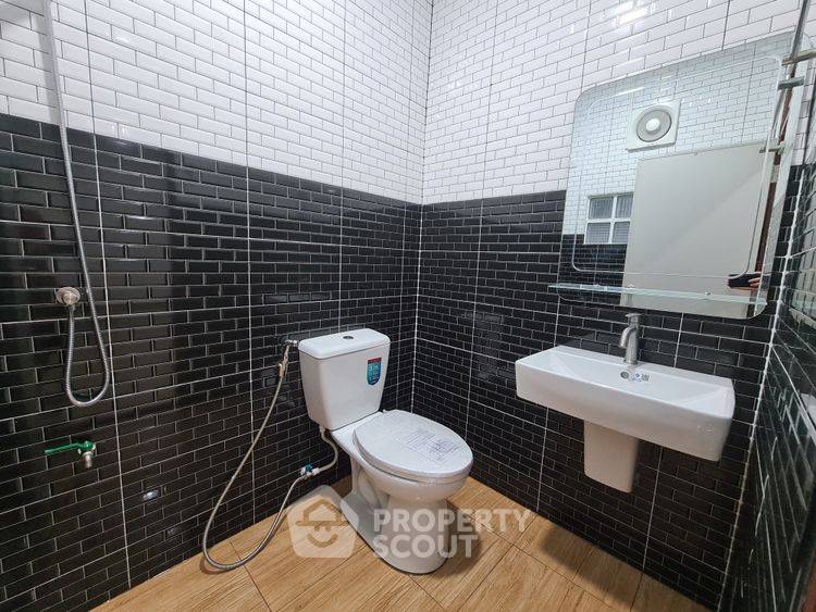 รูป ทาวน์เฮ้าส์ 3-ห้องนอน ใน ออเงิน (ID 2791666) - รูปที่ 5/13