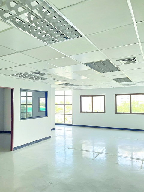 รูป ศูนย์วิจัย ใกล้ MRT วัดพระราม 9 300 ม.900 ตร.ม.ทำเลพระราม 9 ใกล้ทางด่วน อาคารสำนักงาน 6 ชั้น 6 นอน 6 น้ำ - รูปที่ 3/8