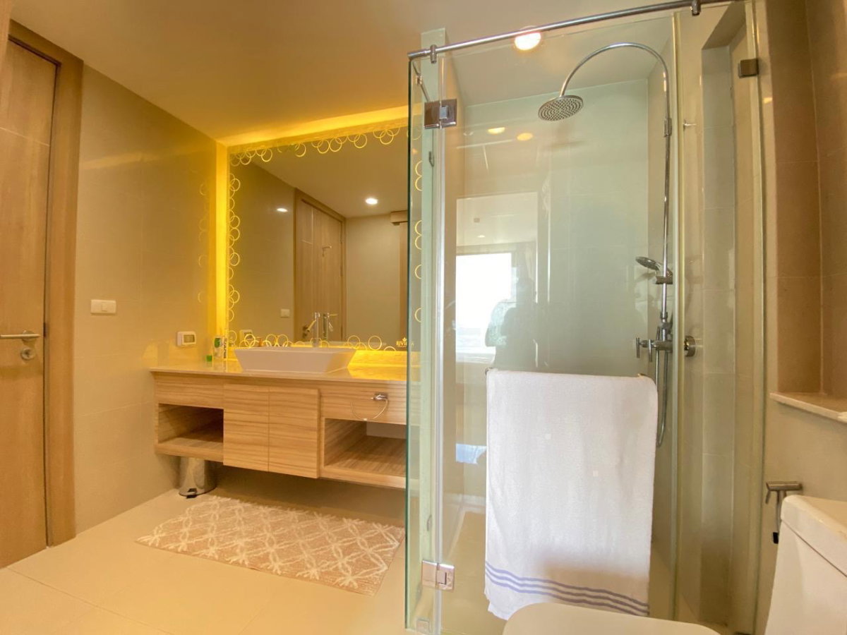 picture For rent The Riviera Wongmat Beach Corner room  - 12/38