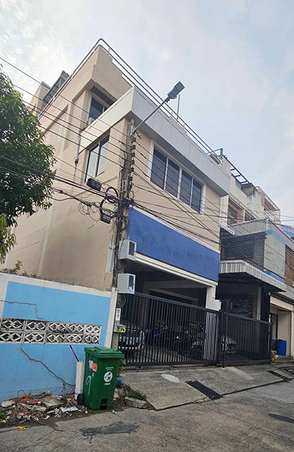 รูป โฮมออฟฟิศ อุดมสุข 50 ตารางวา ขาย 16 ล้านบาท ลดพิเศษ 2.5 ล้าน เหลือ 13.5 ล้าน - รูปที่ 1/12
