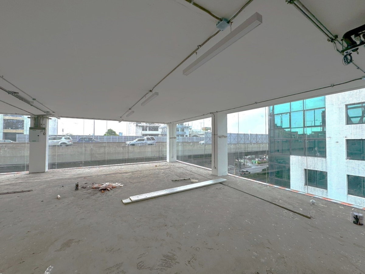 รูป อาคารสร้างใหม่ 6 ชั้น พร้อมที่จอดรถ พระราม 9 ** NO CO-AGENT ** - รูปที่ 7/9