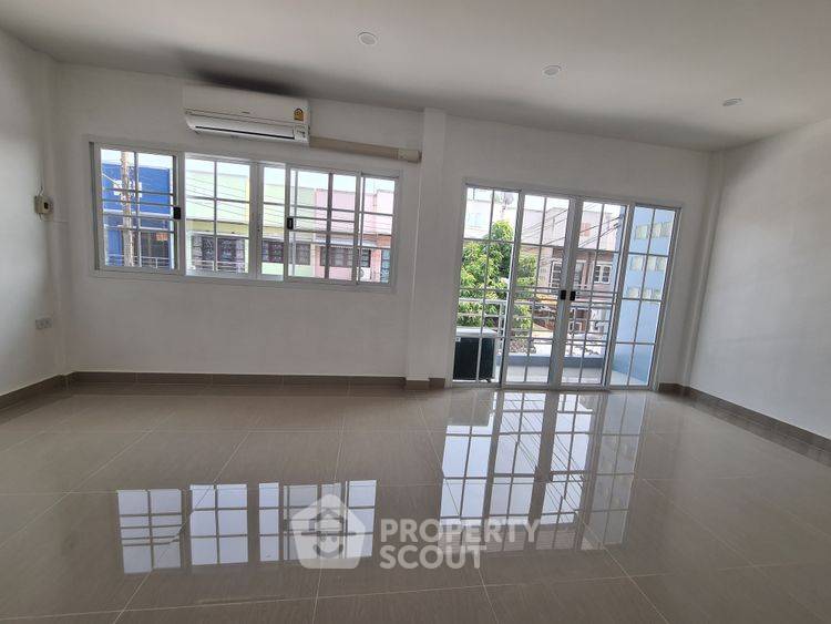รูป ทาวน์เฮ้าส์ 3-ห้องนอน ใน ออเงิน (ID 2791666) - รูปที่ 7/13
