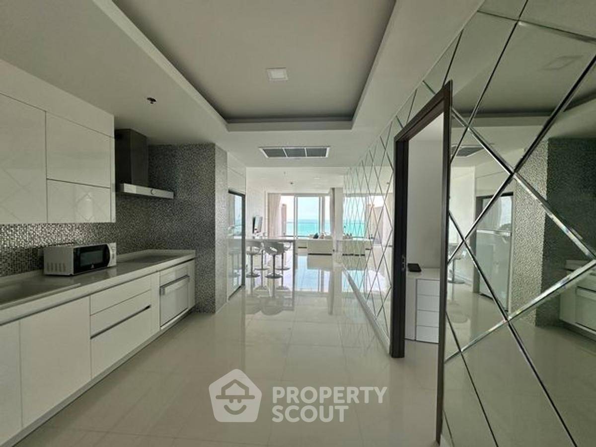 picture 3-BR Condo at Del Mare Condominium close to Bangsaray (ID 2439472) - 5/10