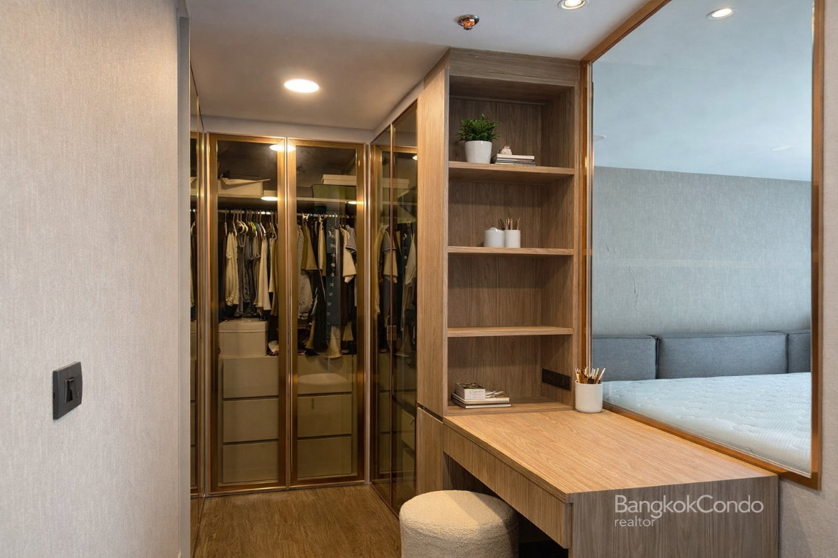 picture ❤️‍🔥 Rare Unit For Rent 📌 The Rajdamri Condominium (Line: @rent2022) | Near BTS Ratchadamri  ✨ Ready to move in! ✨ 📌 Ref Code: A11119 - 7/13