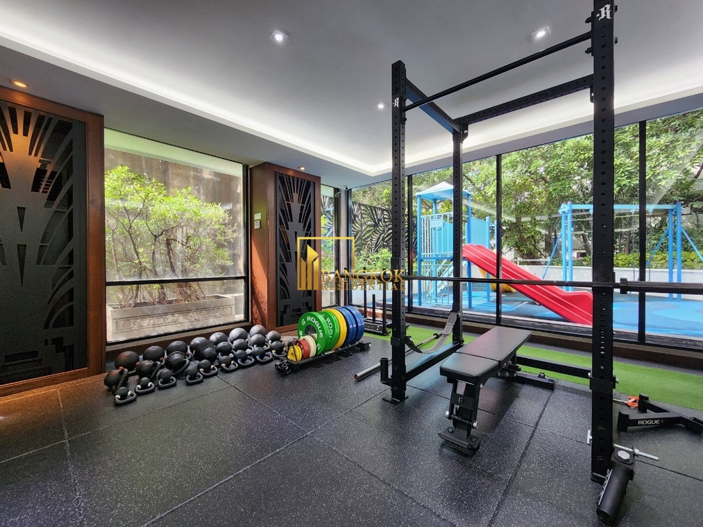 รูป Very Spacious 3 Bedroom Luxury Apartment in Chidlom - BR20865AP - รูปที่ 31/40