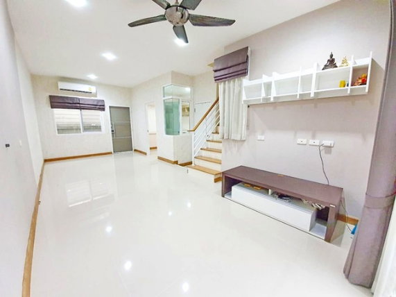 รูป ย่านบางกรวย ให้เช่าบ้านทาวน์โฮม 2 ชั้น 25ตรว. 180ตรม. BRT บางบำหรุ 3นอน 2น้ำ 1จอดรถ 4แอร์ HomePro ราชพฤกษ์ ปิ่นเกล้า - รูปที่ 3/8