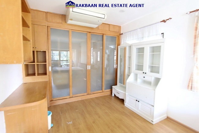 รูป ขายบ้านลำลูกกาคลอง6 บ้านฟ้าปิยรมย์ 52ตร.ว. 3นอน 2ห้องน้ำ 1ครัว แถมแอร์,ปั๊มน้ำ,แท็งค์น้ำ,ผ้าม่าน,มุ้งลวด,เหล็กดัด 3.55ล้านเท่านั้น - รูปที่ 23/27