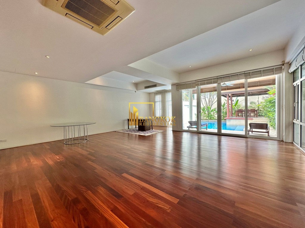 picture Beautiful 4 Bedroom Luxury House With Private Pool - BR28092SH - 11/47