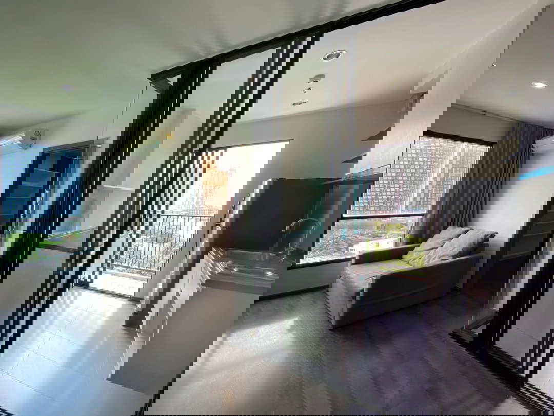 picture The base park west 2 br near bts onnut - 4/8