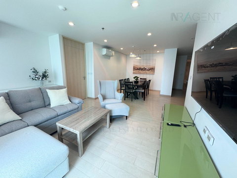 🚩 ให้เช่าคอนโด สีลม สวีท คอนโดมิเนียม อาคาร 1 ชั้น 18 4 ห้องนอน ขนาด 113.00 ตรม ใกล้ Makro สาทร