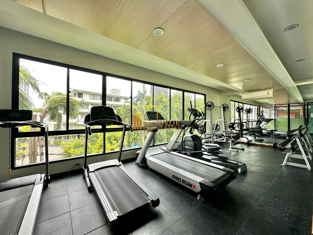 รูป Spacious 3 Bedroom Apartment For Rent in Phrom Phong - BR21114AP - รูปที่ 30/37