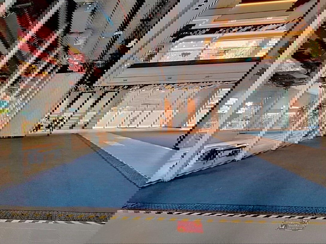 รูป พื้นที่ร้านค้าให้เช่า สีลม เหมาะทำร้านอาหาร บาร์ คาเฟ่ สปา ฟิตเนส ฯลฯ ** NO CO-AGENT ** - รูปที่ 9/9