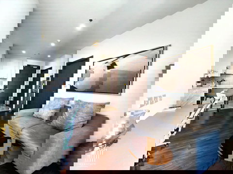 For rent: Whizdom Inspire Sukhumvit, high floor unit with stunning Bangkok city and Chao Phraya River views @ 34,000 Baht