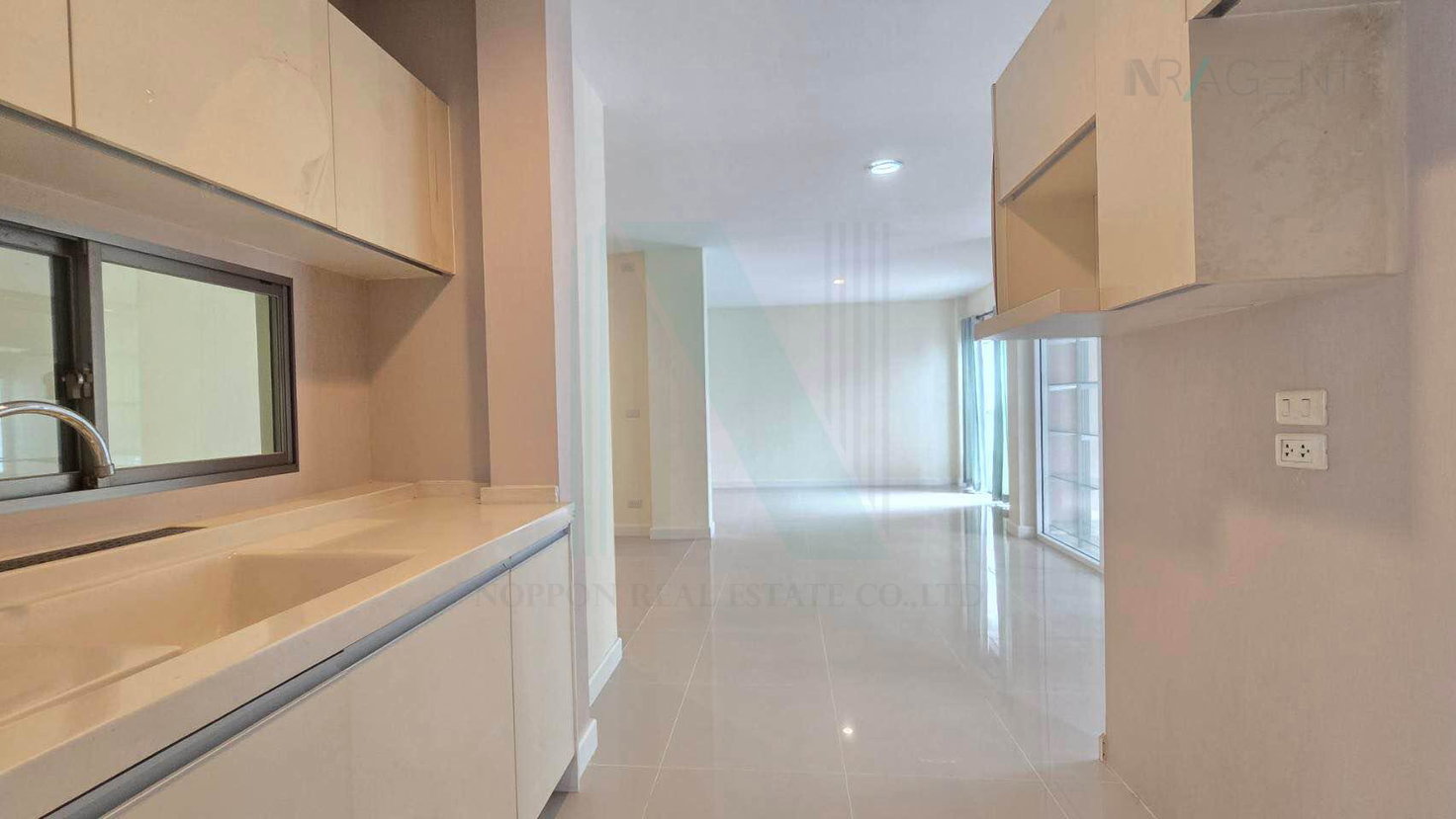 รูป 📌 ขายบ้านเดี่ยว โครงการ มัณฑนา เลค วัชรพล 2 ชั้น 3 ห้องนอน 3 ห้องน้ำ - รูปที่ 3/8