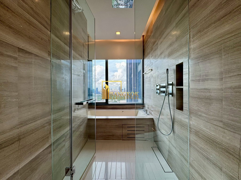 รูป Q Sukhumvit | Superb 3 Bedroom Luxury Condo Next to BTS - BR60504CD - รูปที่ 18/48