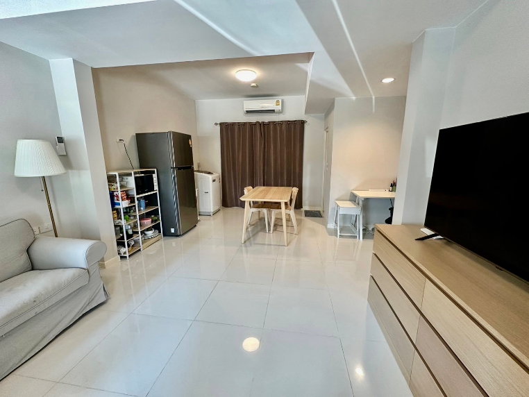 รูป ขายทาวน์โฮม 2 ชั้น Indy 2 ศรีนครินทร์ โครงการคุณภาพจาก Land & Houses ทำเลศักยภาพ พร้อมอยู่ คุ้มค่า ทำเลดี ใกล้ Mega บางนา และ BTS - รูปที่ 4/21