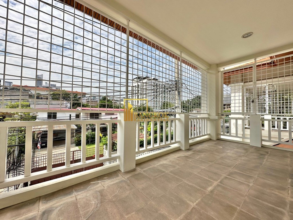 picture Beautiful 4 Bedroom Luxury House With Private Pool - BR28092SH - 31/47